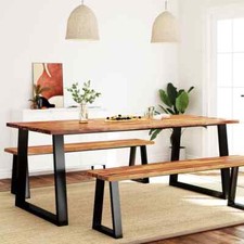 Dining Table with Live
